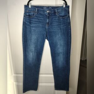 Old Navy Women’s Mid-rise Wow Boyfriend Jean